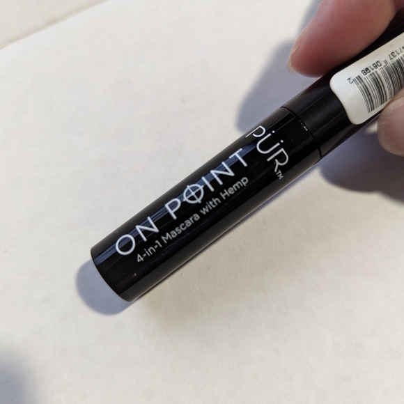 Pur On Point Mascara 4-in-one with Hemp - Picture 2 of 2